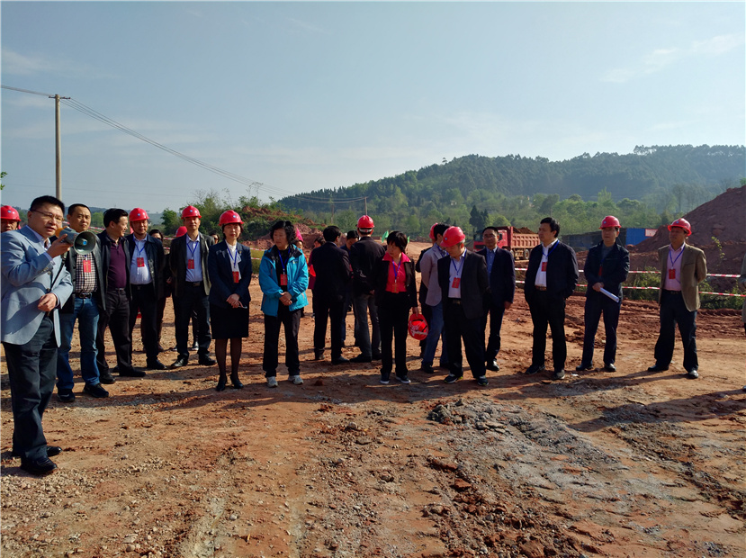 2017年4月12日 市政協(xié)委員視察華強(qiáng)溝水庫(kù)工程建設(shè)2_副本 2017年4月12日 市政協(xié)委員視察華強(qiáng)溝水庫(kù)工程建設(shè)2_副本