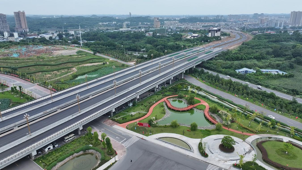 展“答卷”| 為民生“開路”，為幸?！疤聿省薄獙懺诔傻麓蟮赖铝_項(xiàng)目通車之際